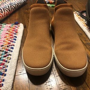 Light brown Rothy Chelsea boot